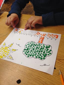 Family Craft - Q-Tip Painting